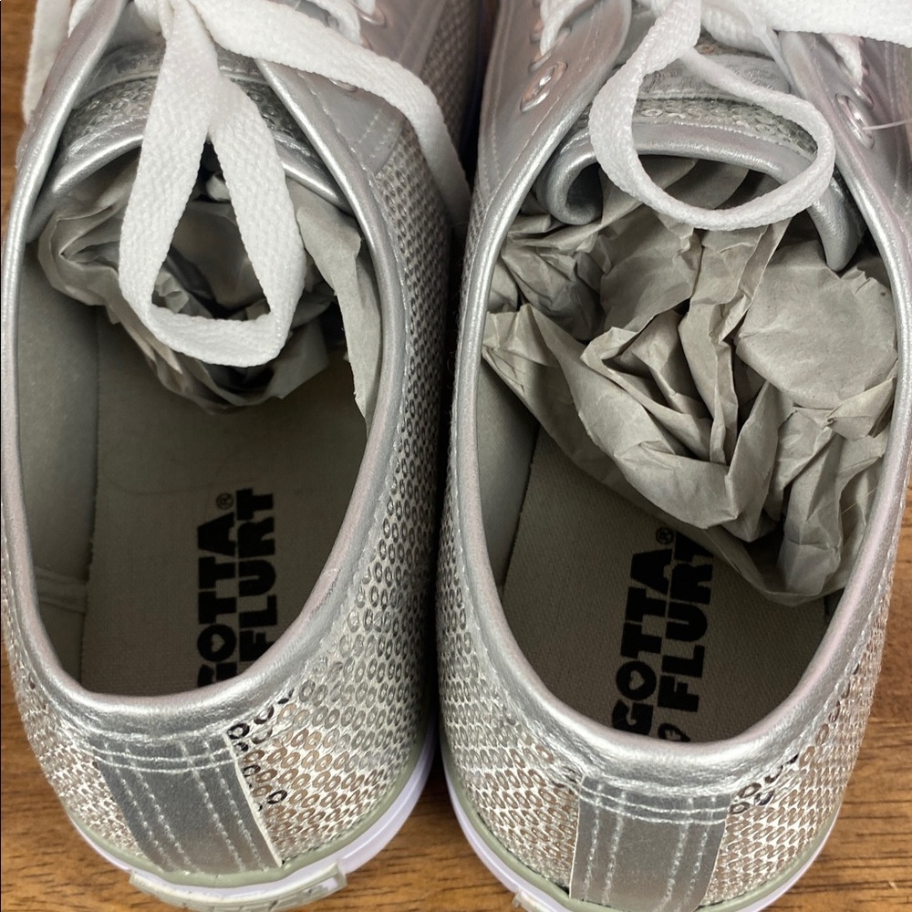 Gotta Flurt Disco 11 Metallic Silver Sequin Low-Top Dance Canvas Sneakers Sz 9 - Picture 10 of 13
